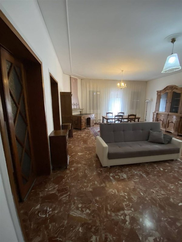 appartamento in affitto a Lendinara in zona Rasa