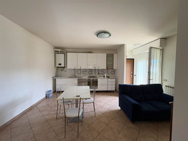 appartamento in affitto a Lendinara in zona Rasa