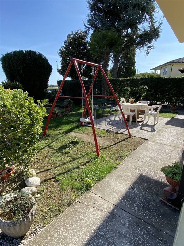 appartamento in affitto a Lendinara in zona Rasa