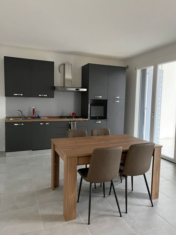 appartamento in affitto a Lendinara in zona Rasa