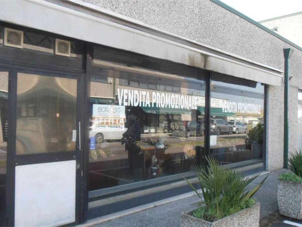 negozio in affitto ad Occhiobello in zona Santa Maria Maddalena