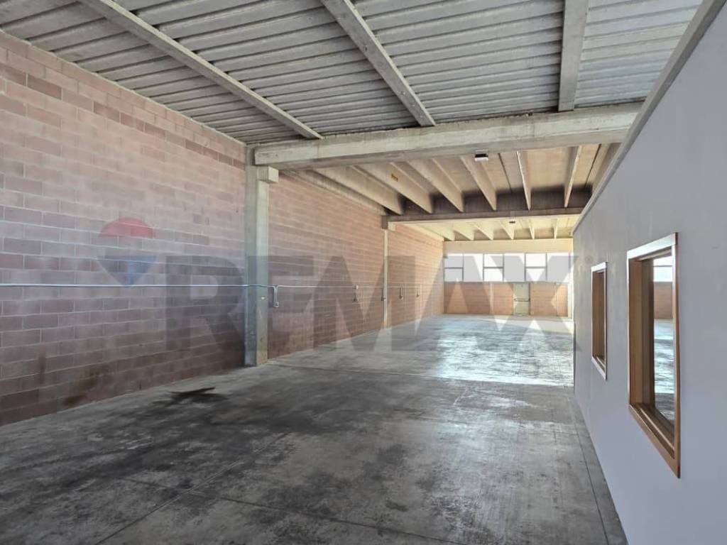 locale commerciale in affitto a Polesella