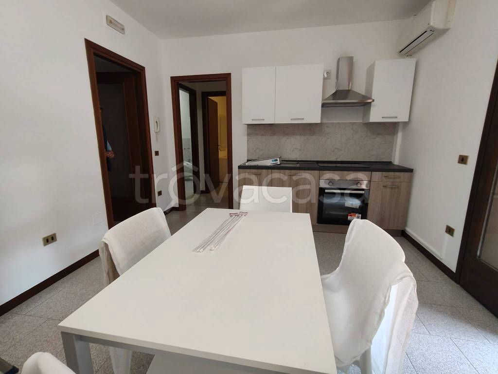 appartamento in affitto a Rosolina
