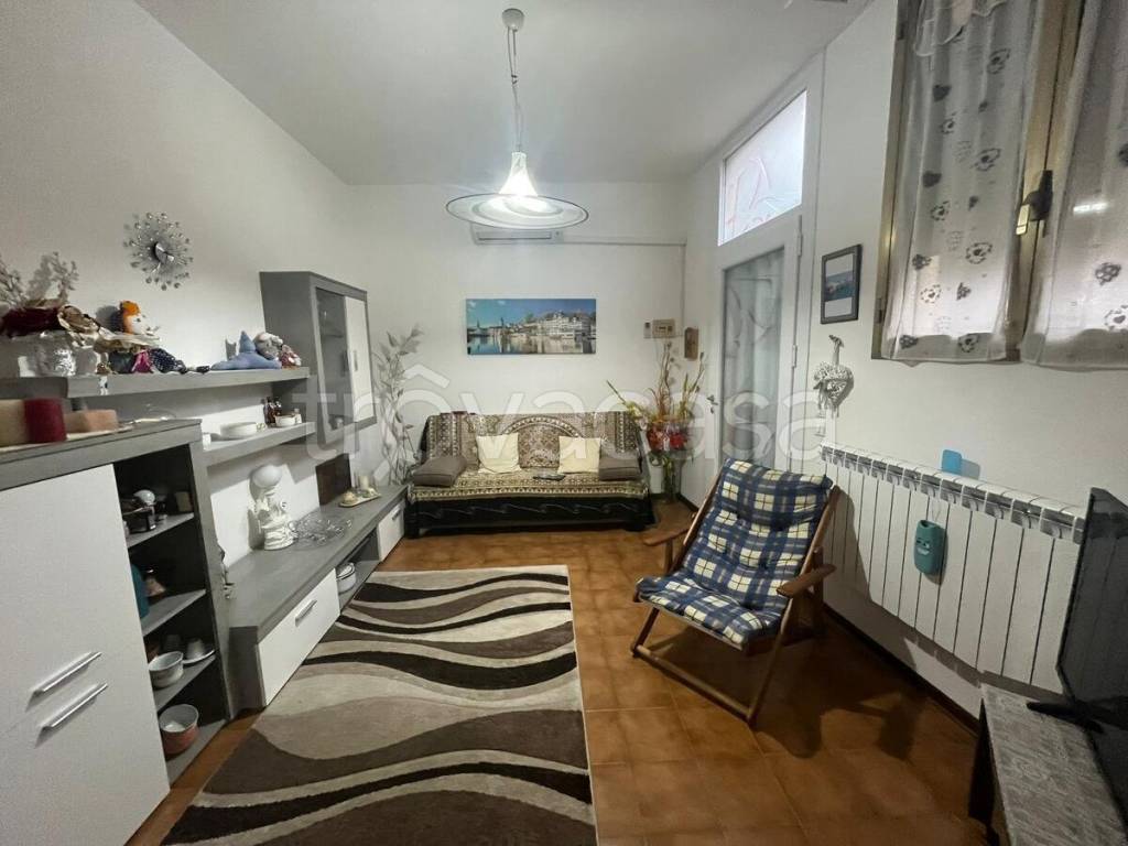 appartamento in affitto a Rosolina