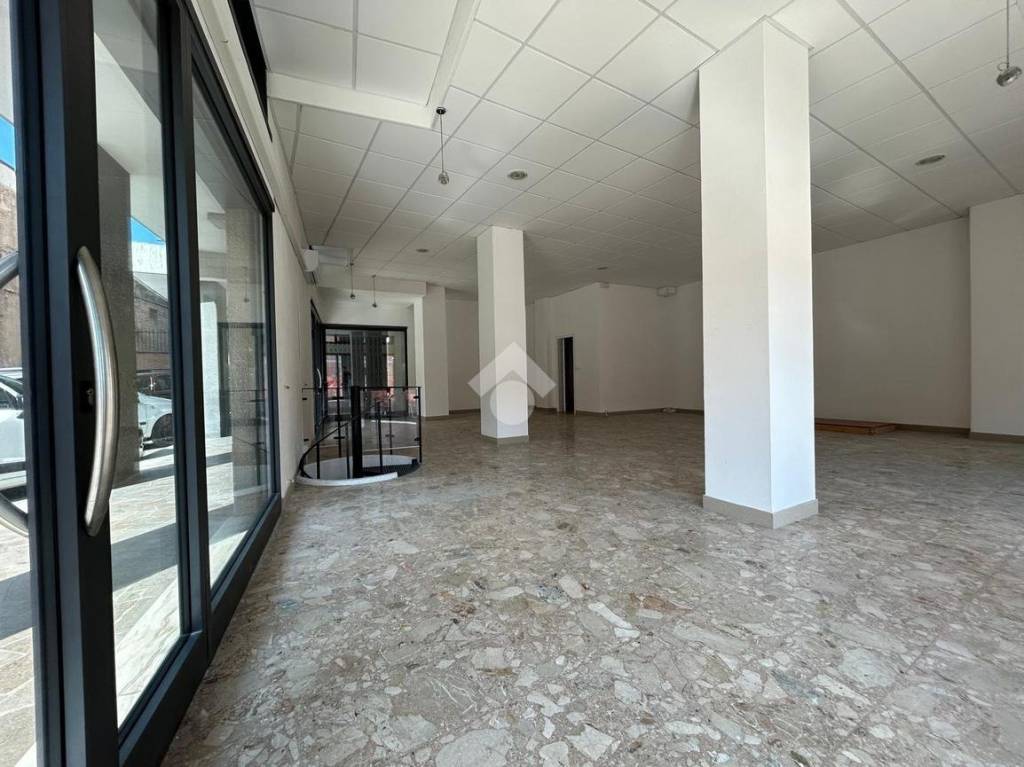 negozio in affitto a Rovigo in zona Centro Storico