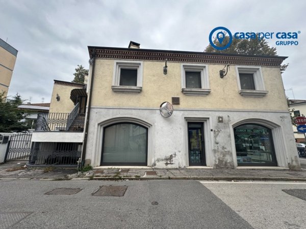 negozio in affitto a Rovigo in zona Centro Storico