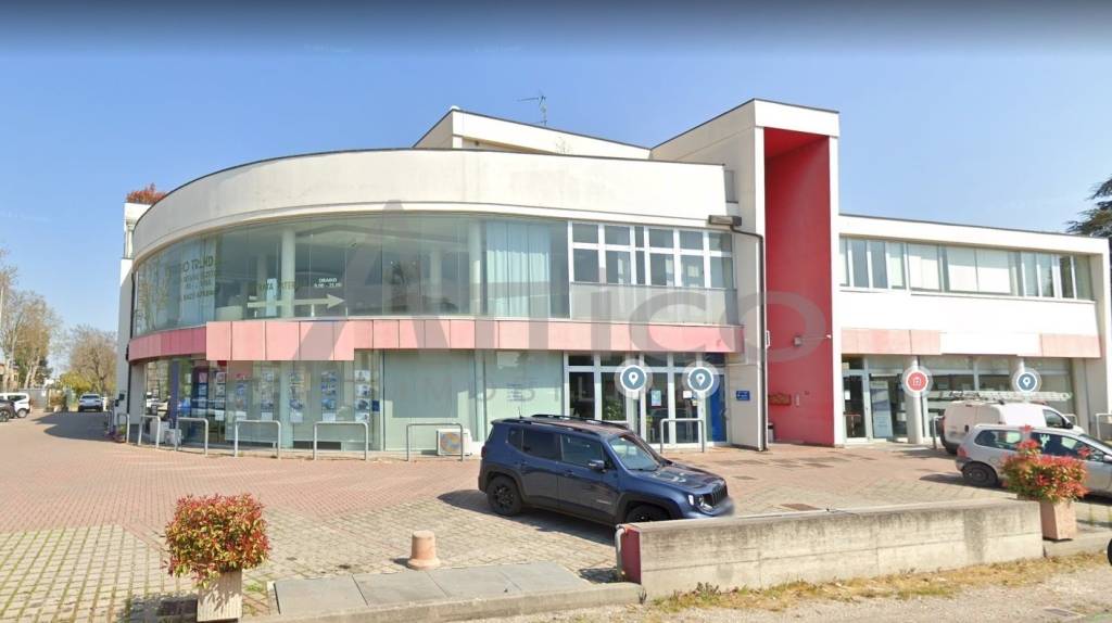 locale commerciale in affitto a Rovigo in zona Centro Storico