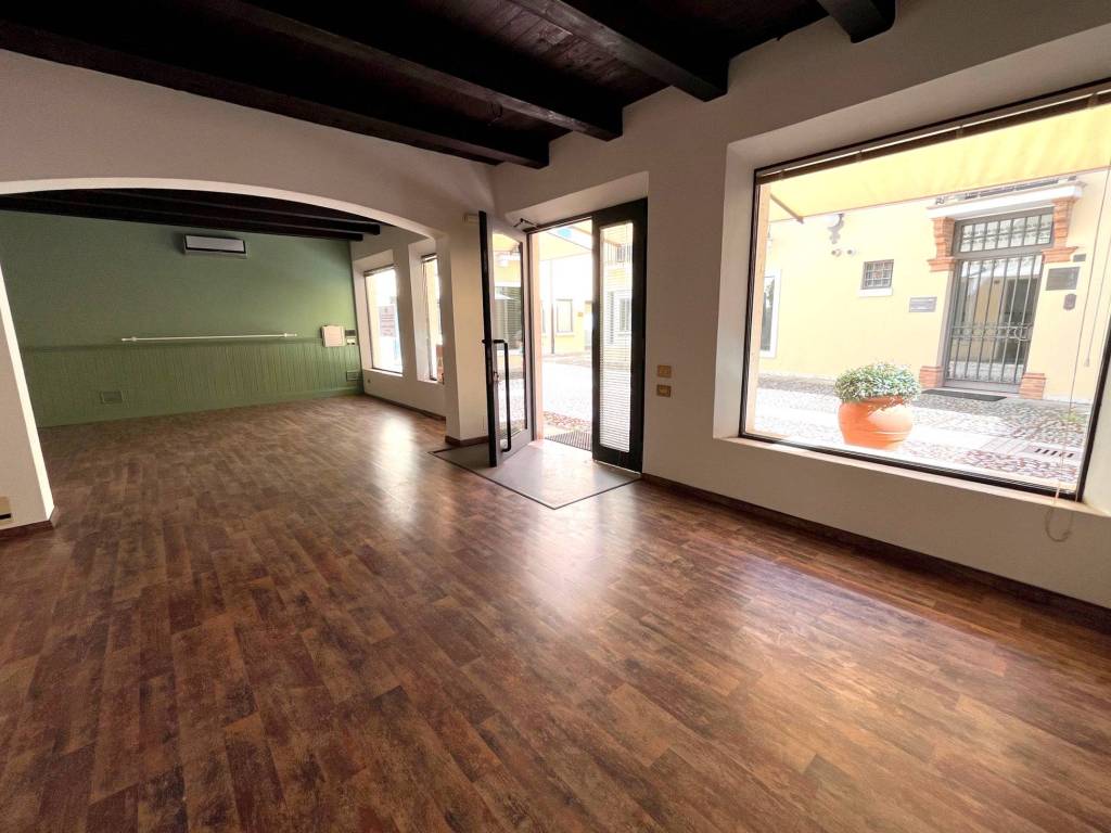 negozio in affitto a Rovigo in zona Centro Storico