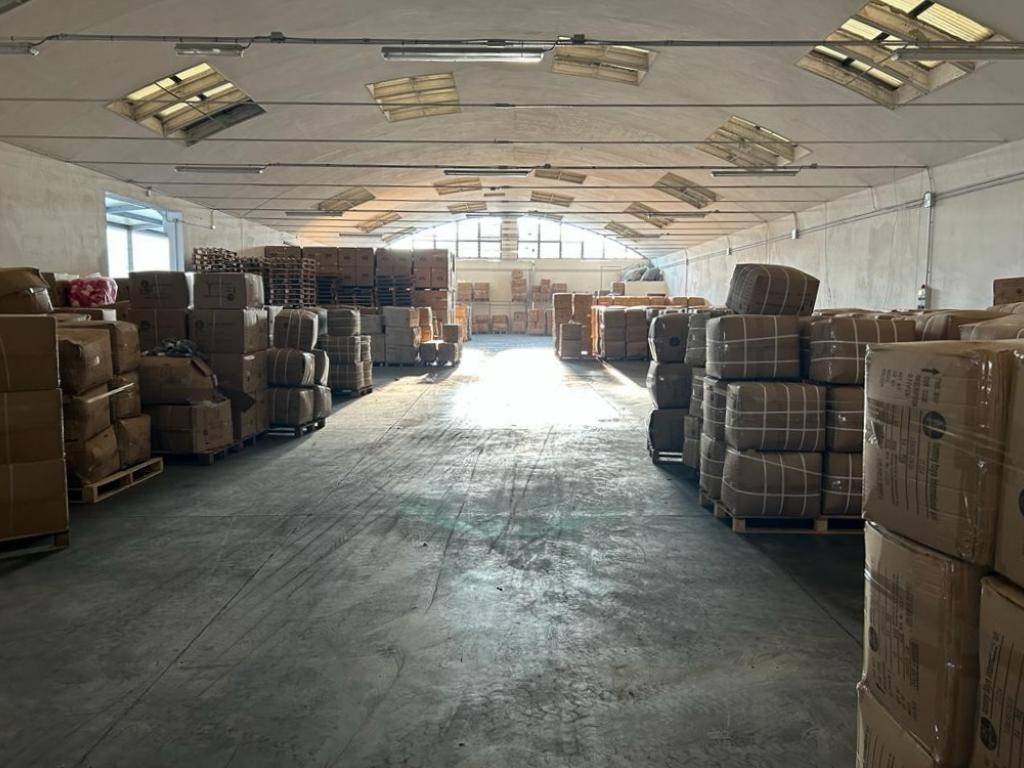 locale commerciale in affitto a Rovigo