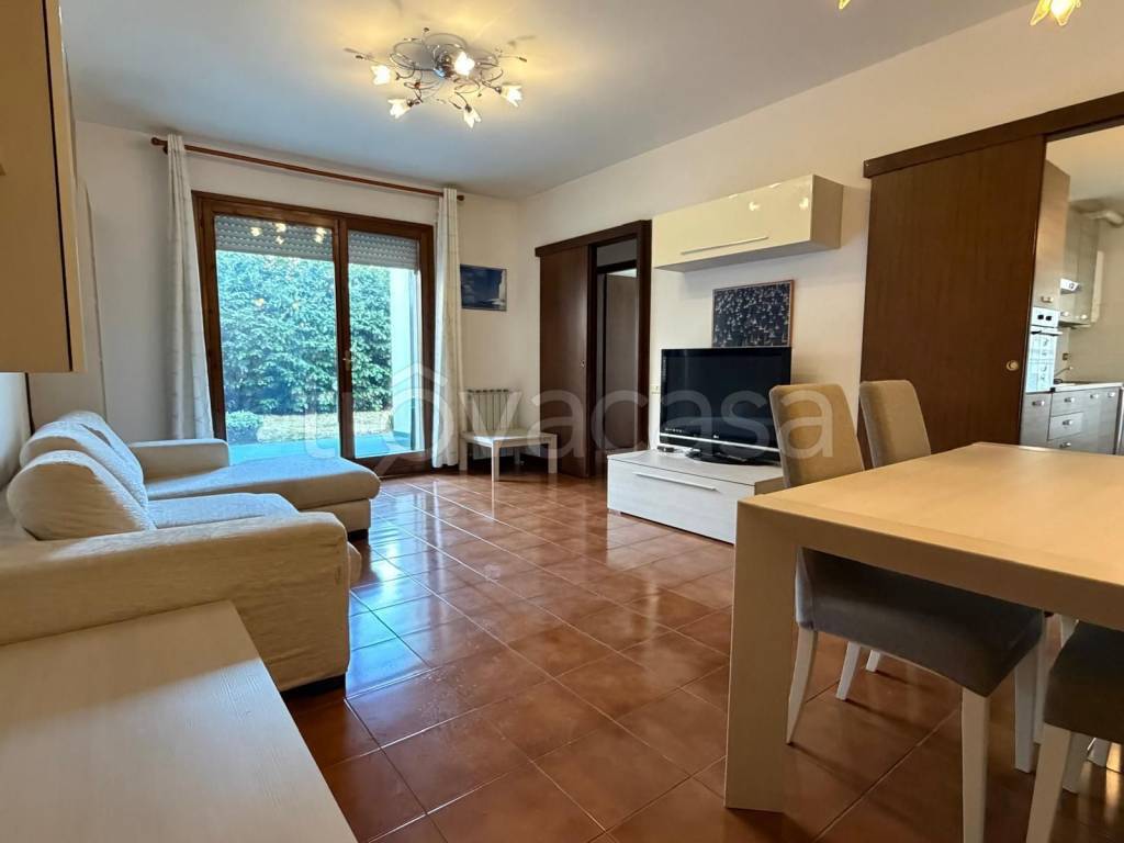 appartamento in affitto a Rovigo in zona Commenda