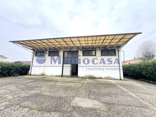 locale commerciale in affitto a Rovigo in zona Grignano Polesine