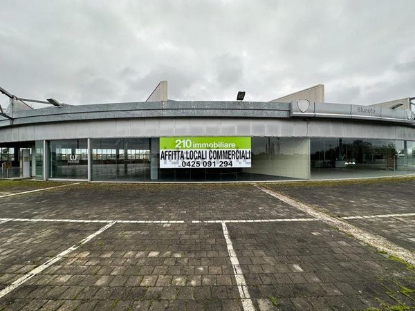 locale commerciale in affitto a Rovigo