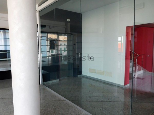 negozio in affitto a Rovigo in zona Borsea