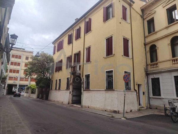 appartamento in affitto a Rovigo in zona Centro Storico