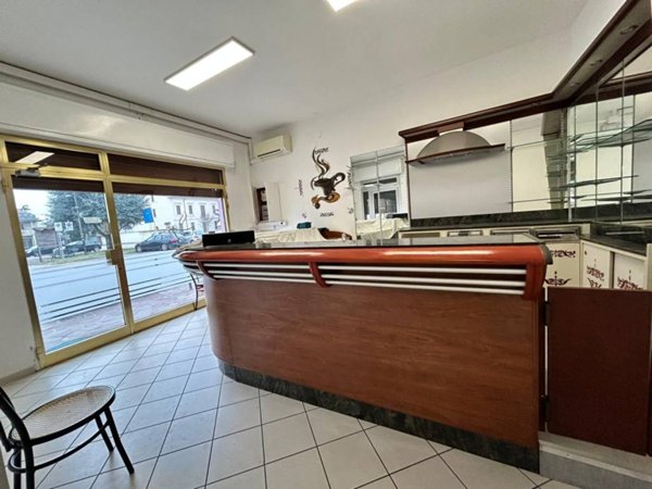 negozio in affitto a Salara