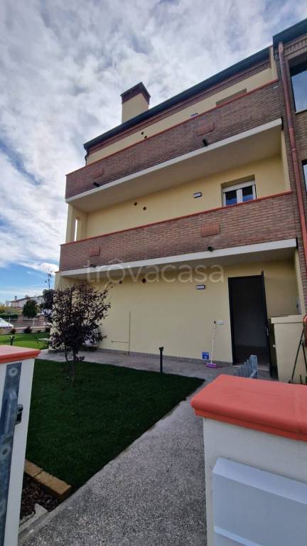 appartamento in affitto a Stienta