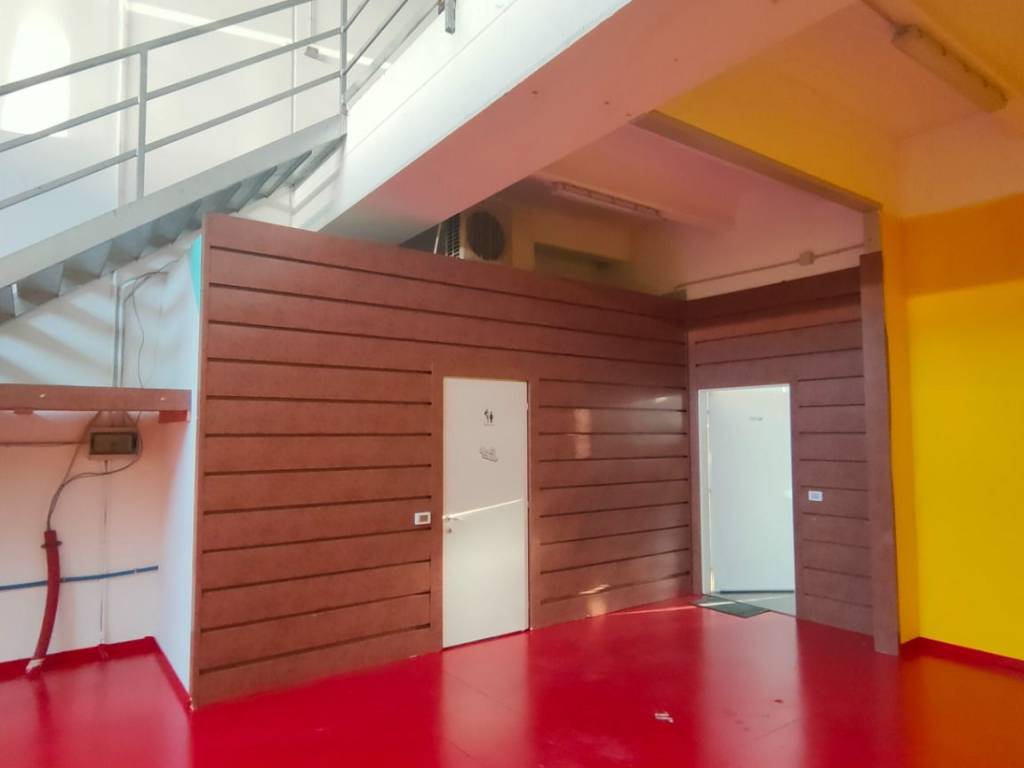 locale commerciale in affitto a Porto Viro