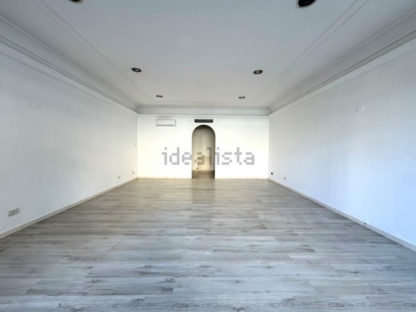 locale commerciale in affitto a Porto Viro