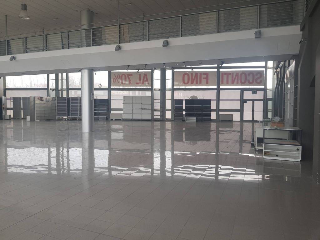 negozio in affitto a Bagnaria Arsa