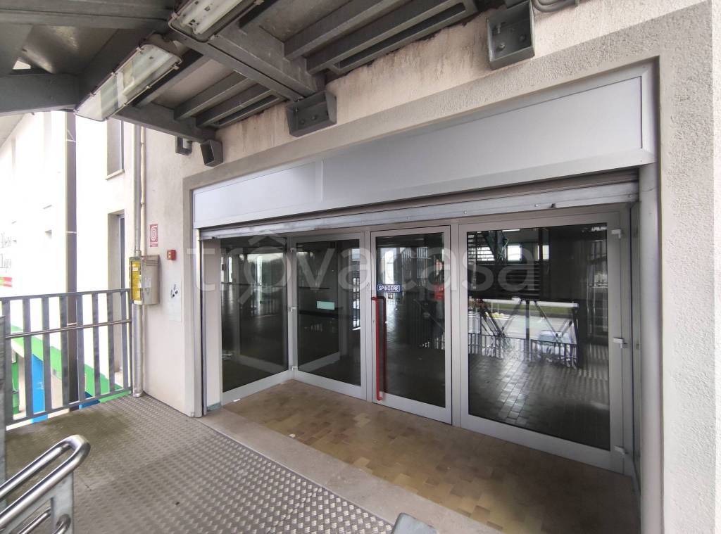 negozio in affitto a Cassacco