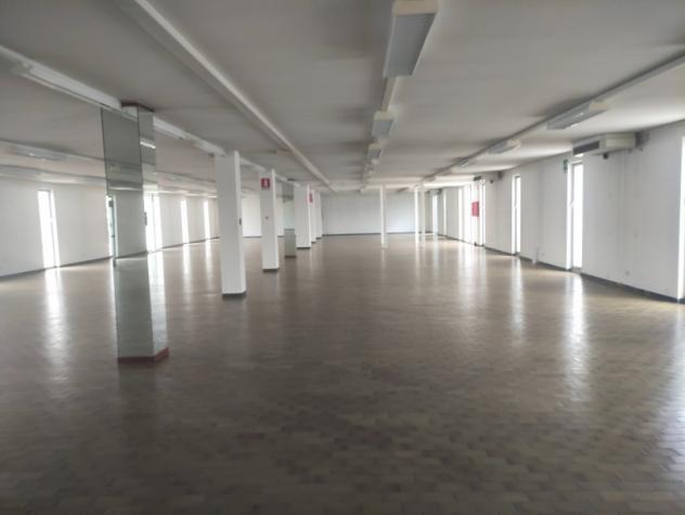 negozio in affitto a Cassacco