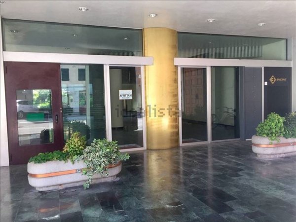 locale commerciale in affitto a Cividale del Friuli