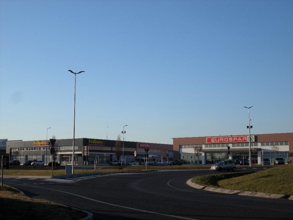 negozio in affitto a Fagagna