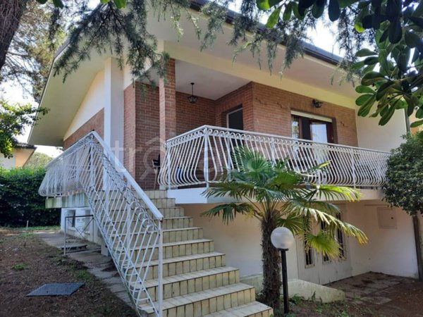 casa indipendente in affitto a Lignano Sabbiadoro in zona Riviera