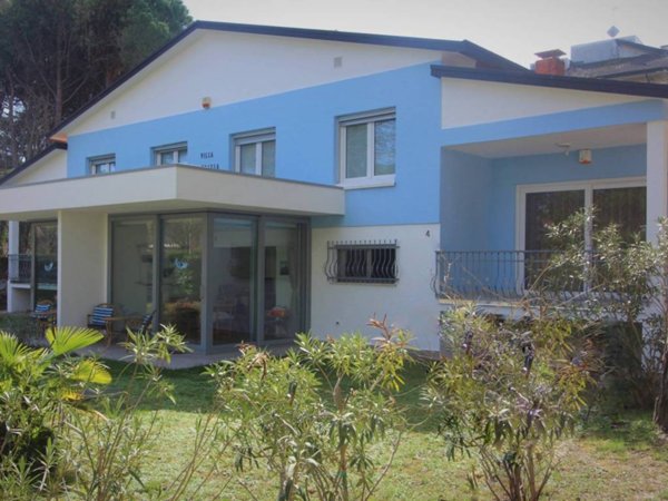 casa indipendente in affitto a Lignano Sabbiadoro in zona Riviera