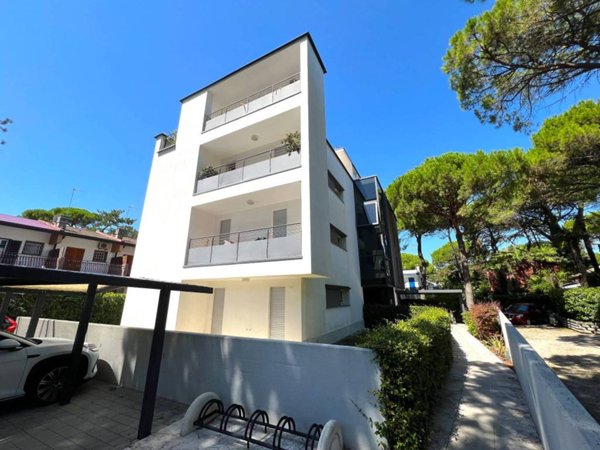appartamento in affitto a Lignano Sabbiadoro in zona Pineta