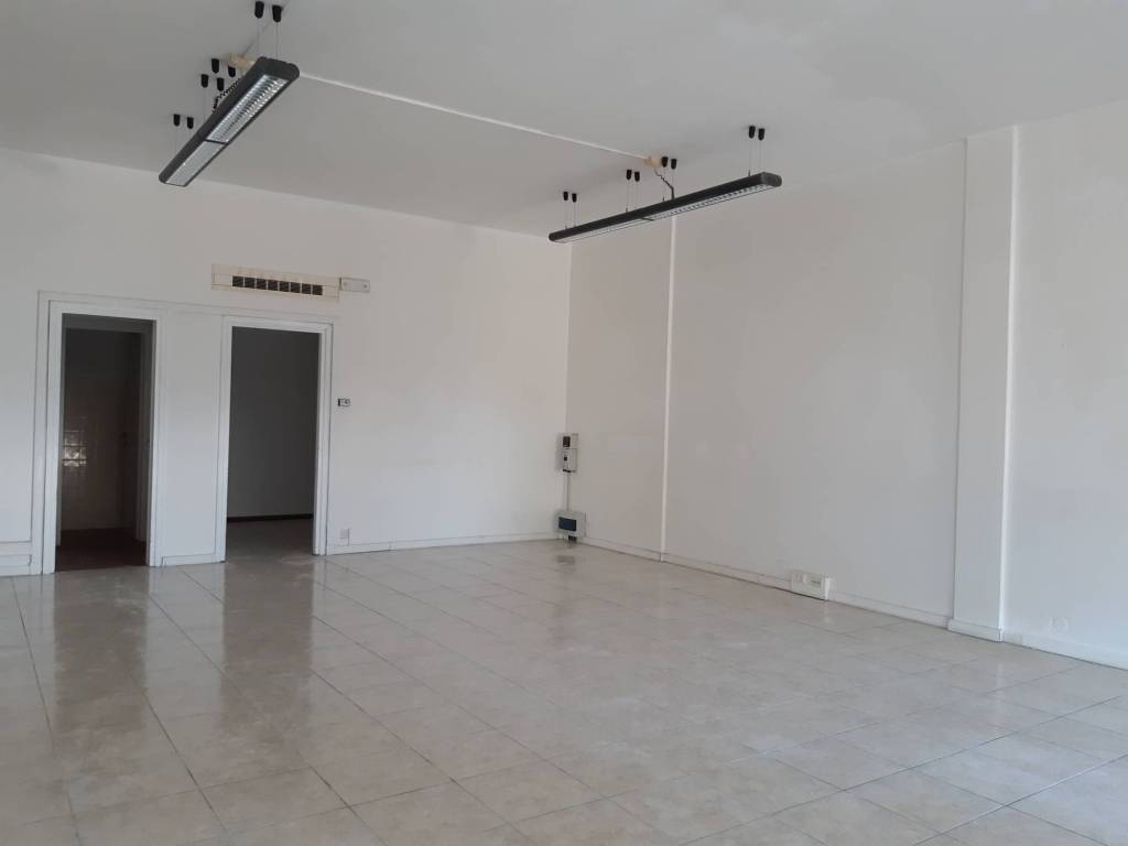 negozio in affitto a Manzano