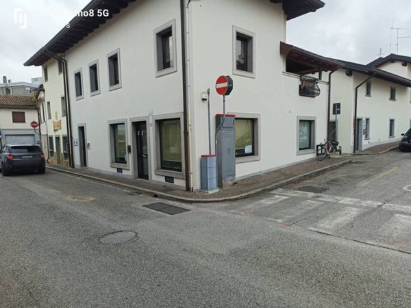 negozio in affitto a Manzano