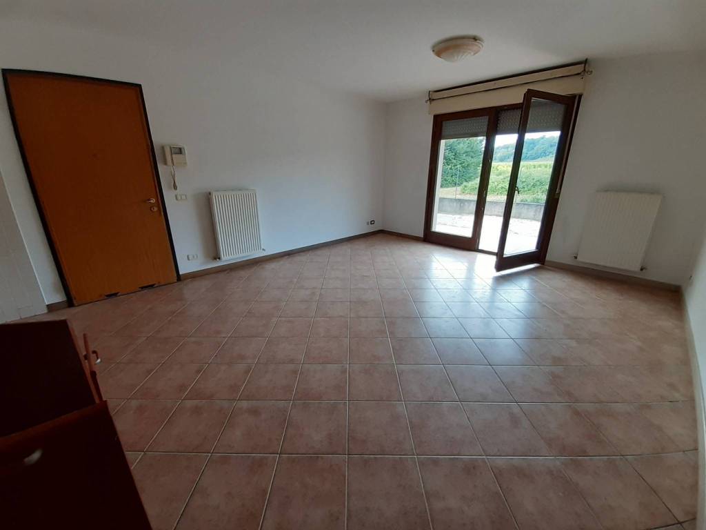 appartamento in affitto a Manzano