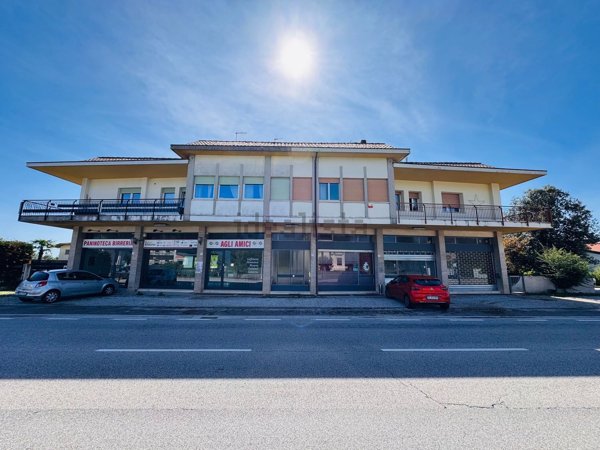 locale commerciale in affitto a Martignacco