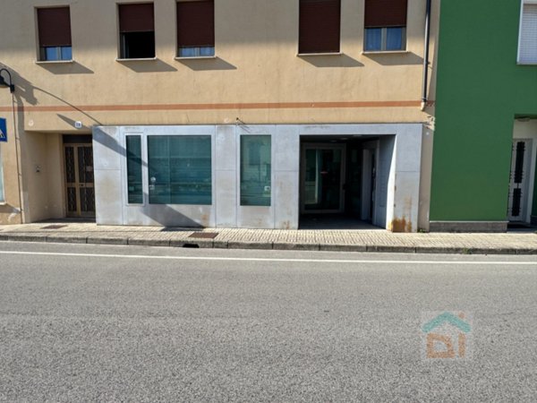 negozio in affitto a Palmanova in zona Ialmicco