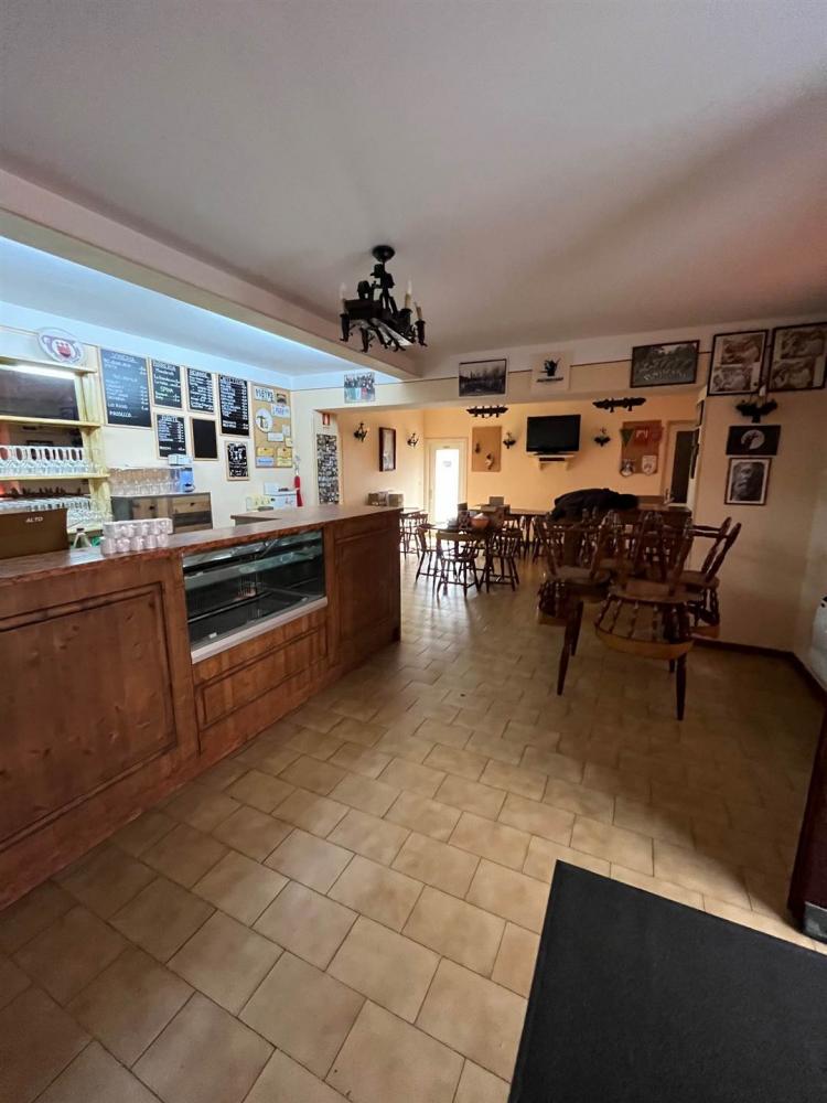 locale commerciale in affitto a Pasian di Prato