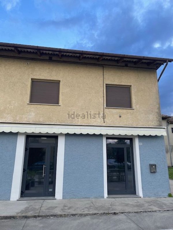 locale commerciale in affitto a Pasian di Prato in zona Colloredo di Prato