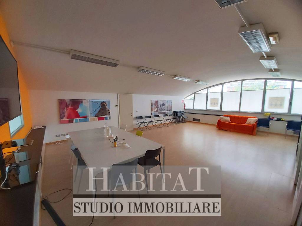 ufficio in affitto a Pasian di Prato