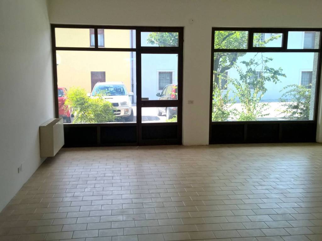 negozio in affitto a Povoletto