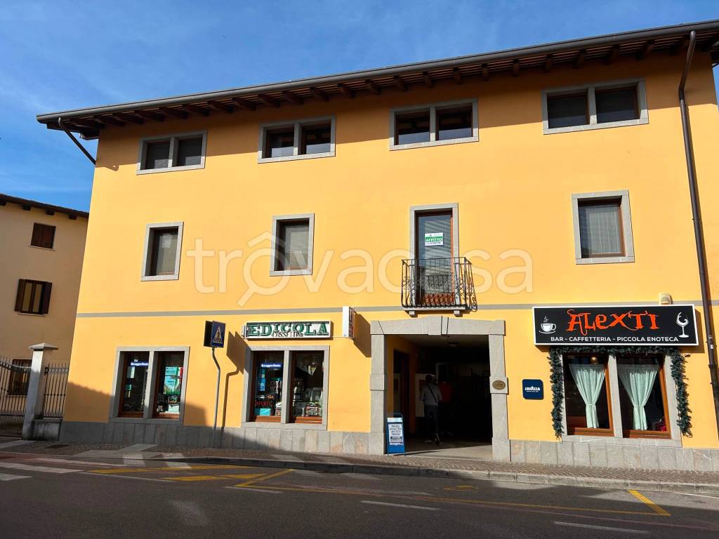 negozio in affitto a Povoletto in zona Salt