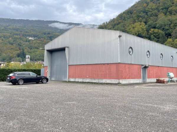 locale commerciale in affitto a Pulfero