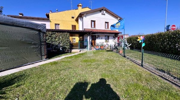casa indipendente in affitto a San Giovanni al Natisone in zona Dolegnano