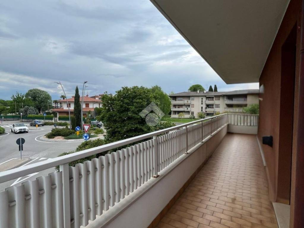 appartamento in affitto a Tavagnacco in zona Colugna