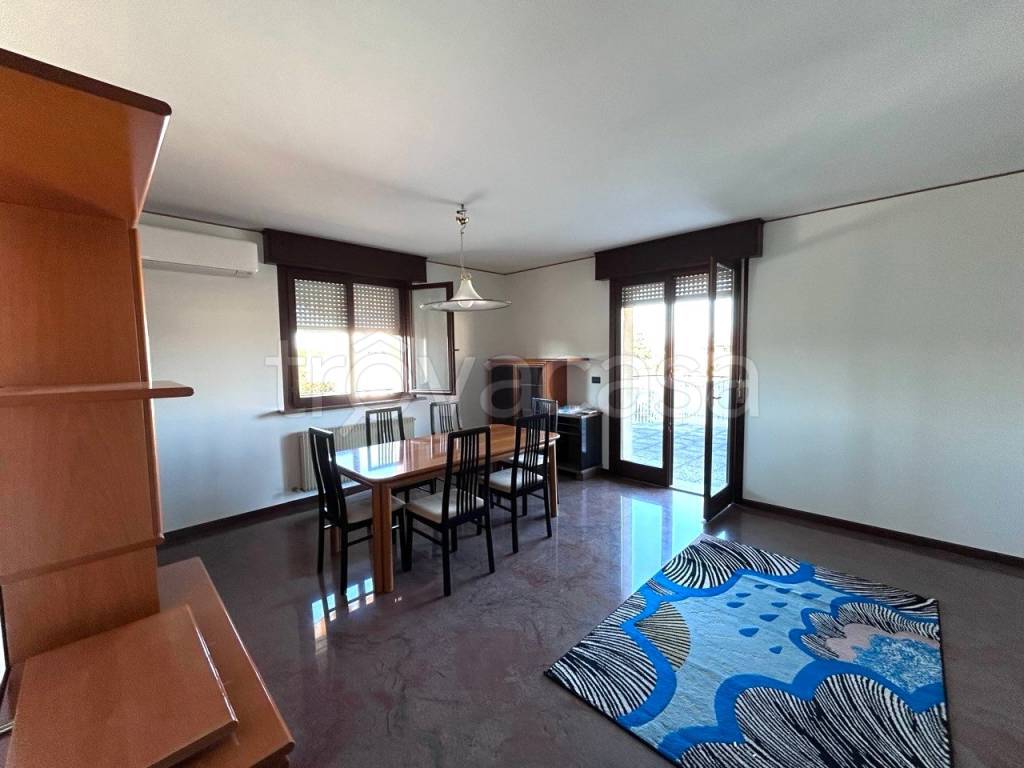 appartamento in affitto a Tavagnacco in zona Feletto Umberto