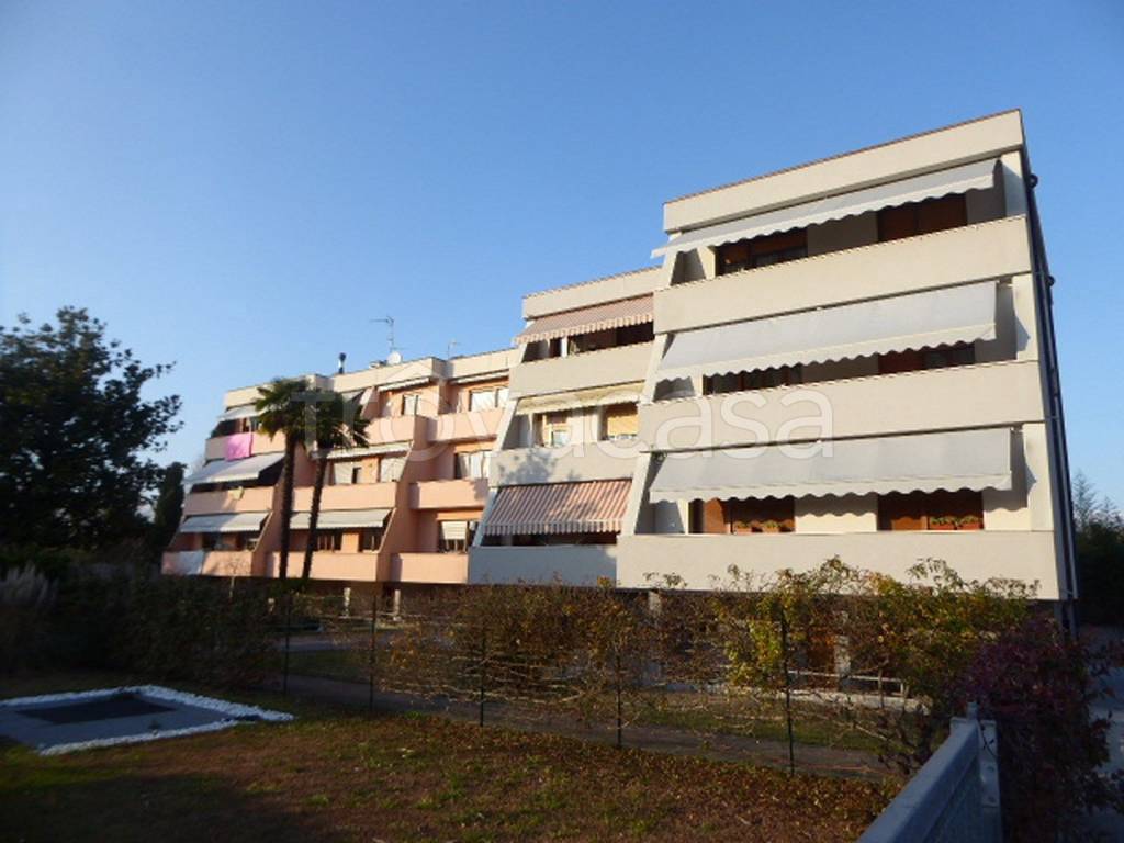 appartamento in affitto a Tavagnacco in zona Colugna