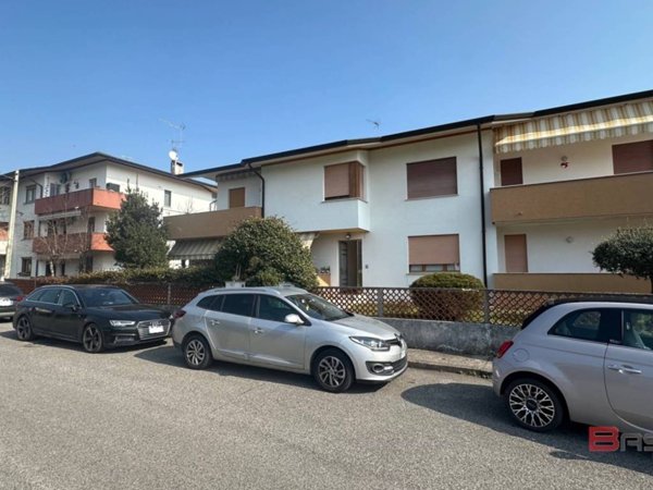 appartamento in affitto a Tavagnacco in zona Colugna