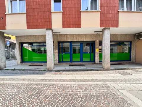 negozio in affitto a Tavagnacco in zona Feletto Umberto