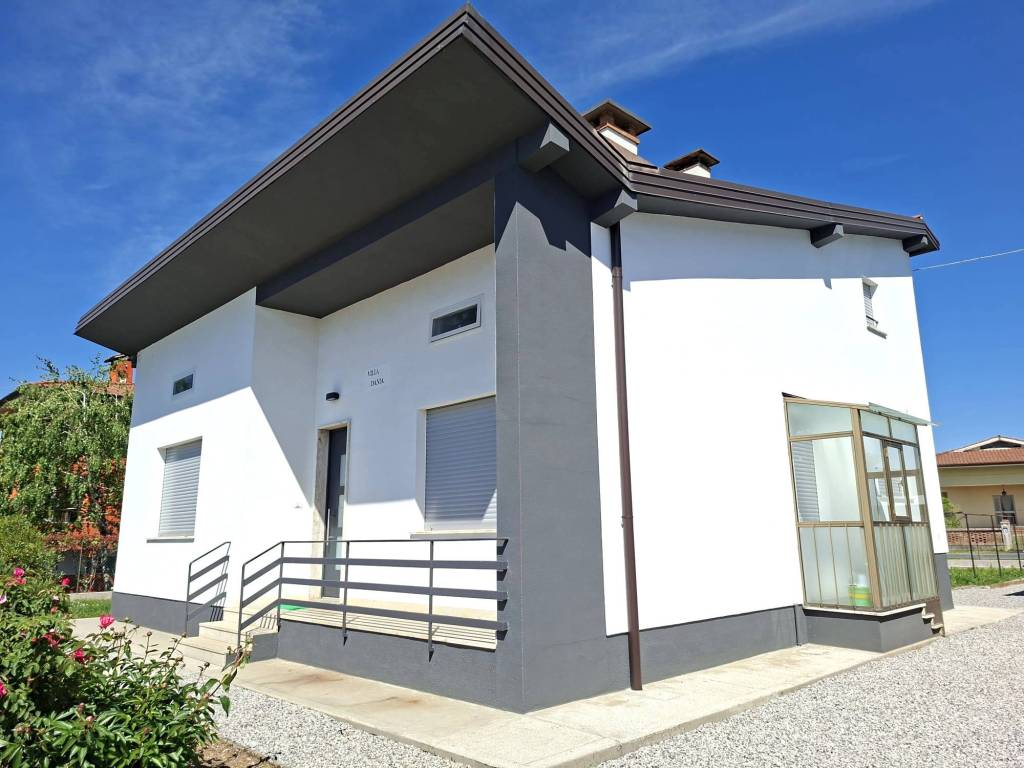 casa indipendente in affitto a Tavagnacco in zona Colugna