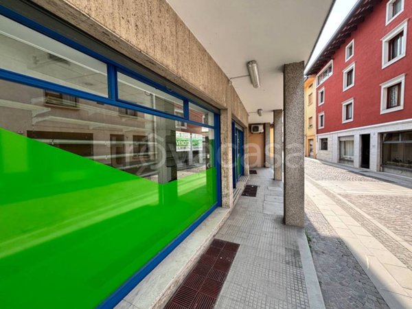 negozio in affitto a Tavagnacco in zona Feletto Umberto