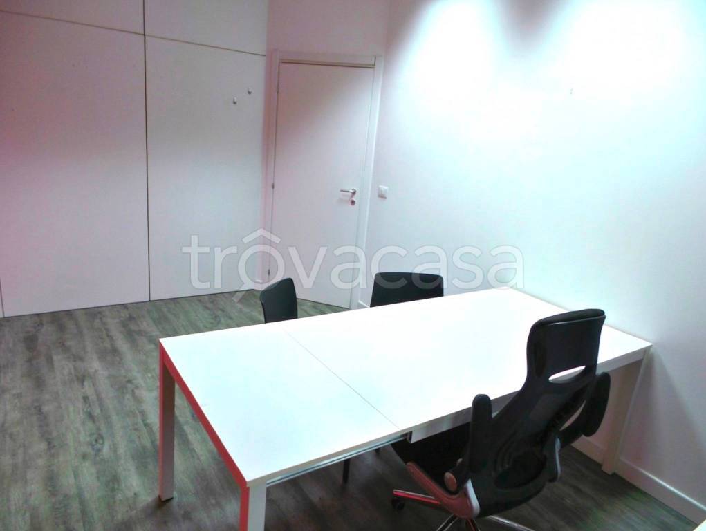 ufficio in affitto a Tavagnacco in zona Feletto Umberto